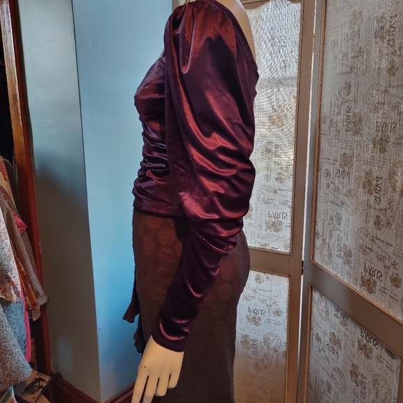 Express NWT Rich Velvet Purple Sweetheart Long sleeve Top S - Picture 11 of 11